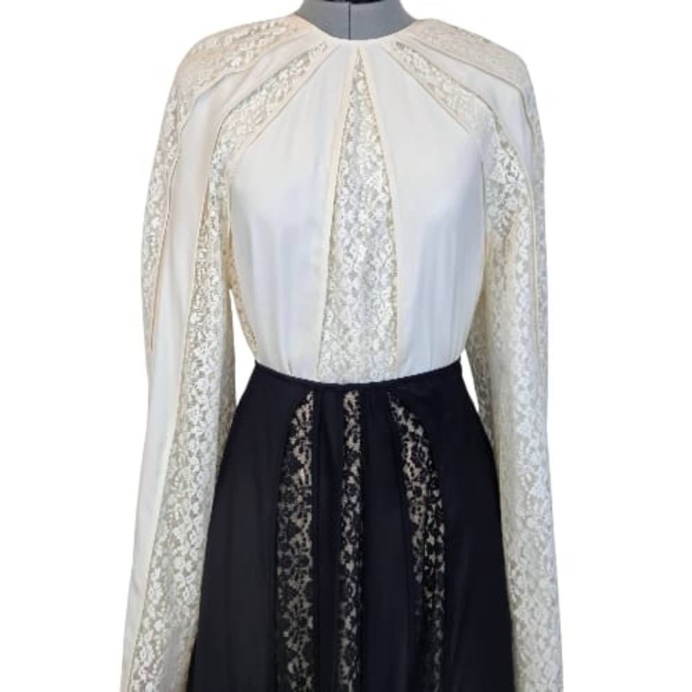 Stella McCartney Lace Cape Sleeve Blouse & Long Skirt Set size L, Ivory & black - Picture 9 of 16